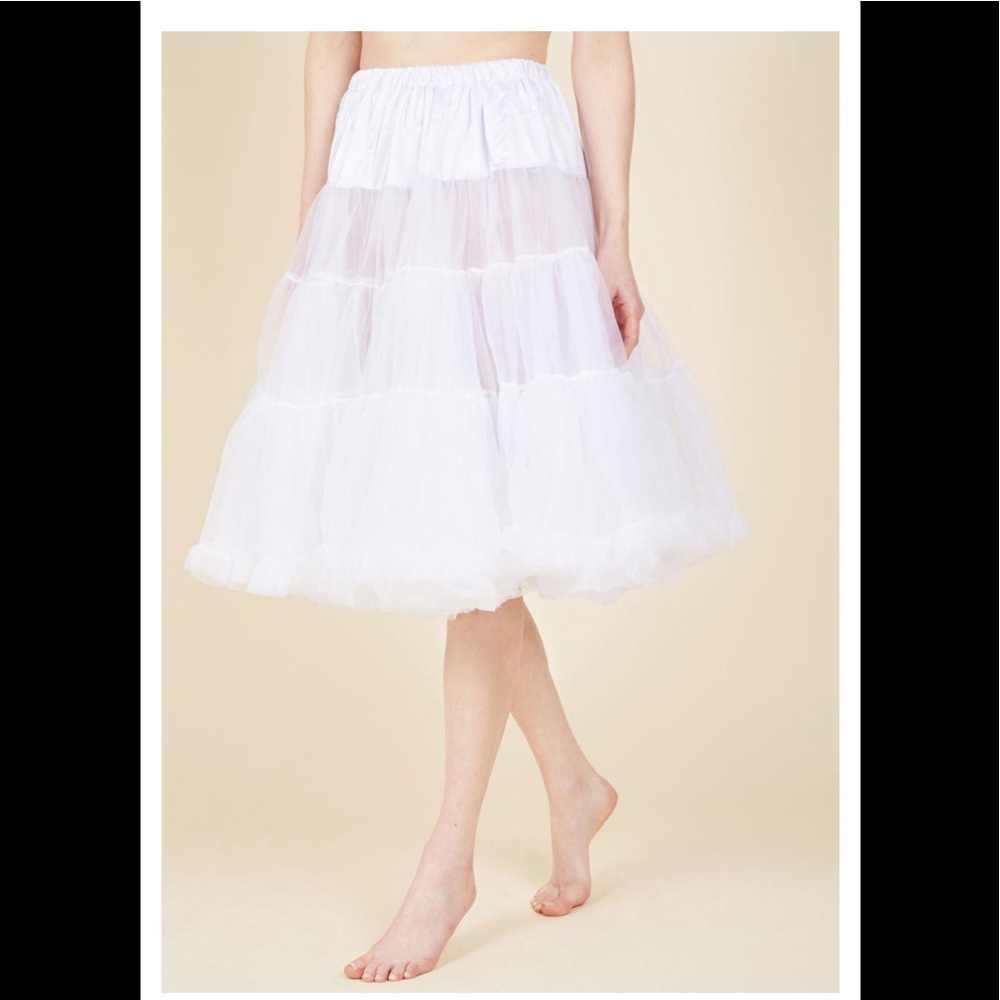 White petticoat size L - XXL